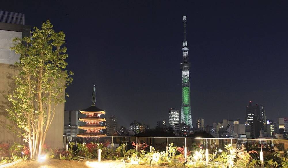 きらめく夜景に
包まれる夜 / 1