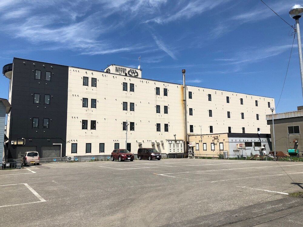 RV またはトラック用駐車場