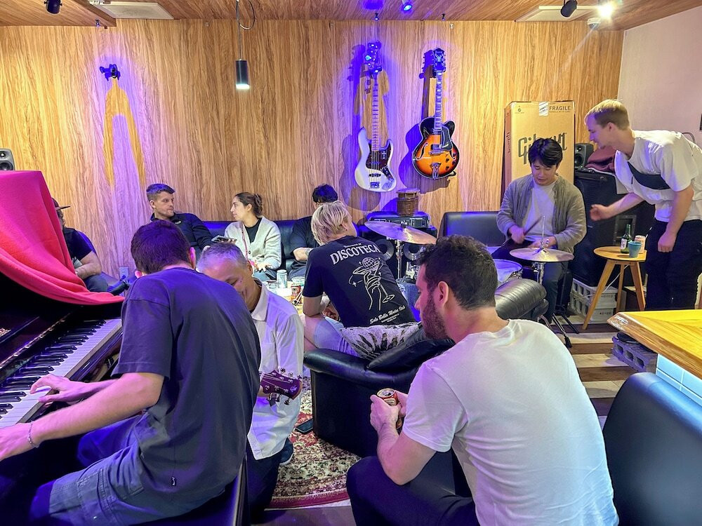 ロビーラウンジ