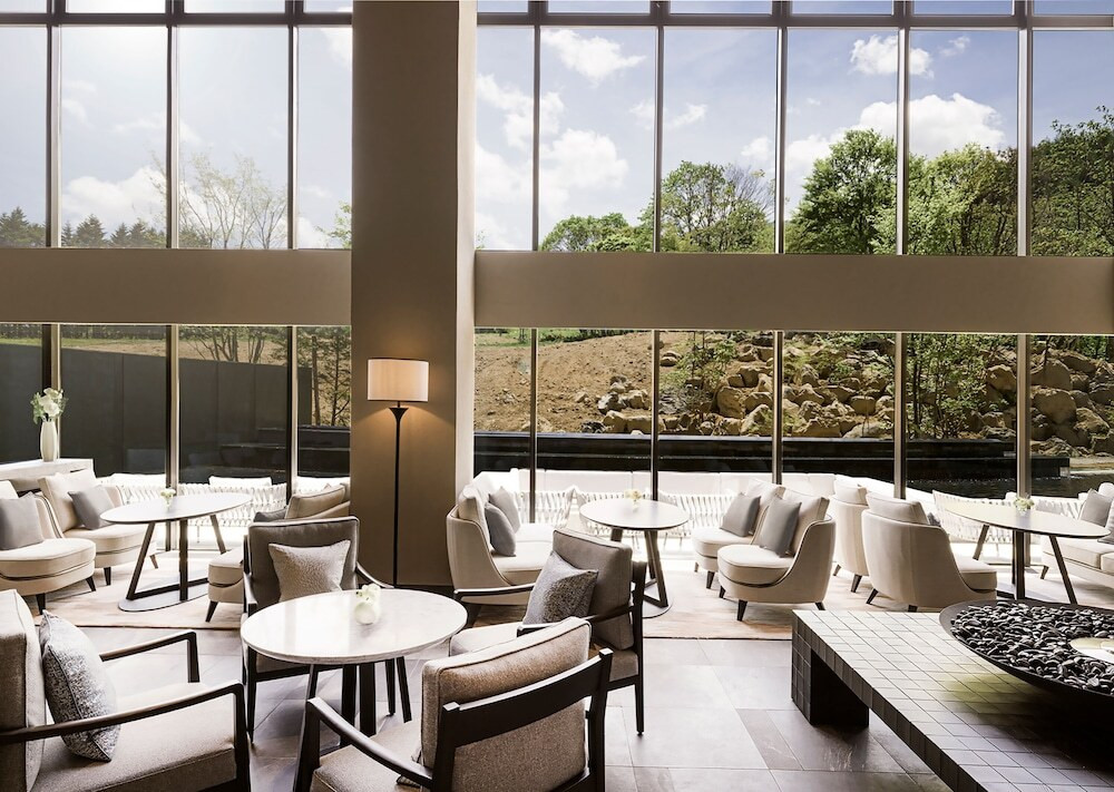 ロビーラウンジ②