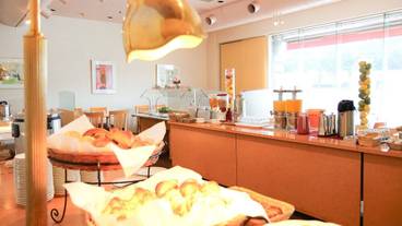 食事・飲み物 / 3