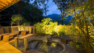 離れ　『泉心』