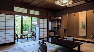 客室 / 31