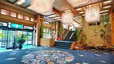 フロントロビー / 4