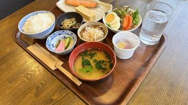 食事・飲み物 / 4