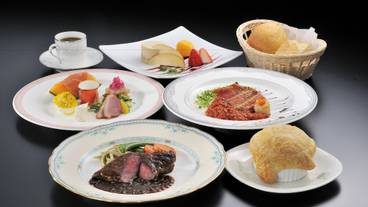 食事・飲み物 / 3