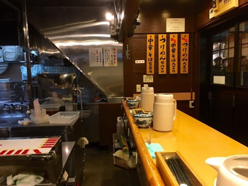 「中華そば 青葉 中野本店」内観 886709 昔から変わらぬ雰囲気！