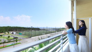 [18時チェックイン·12時チェックアウト] デラックスフォース (禁煙) 3名様