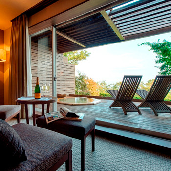 標高361mで絶景と温泉を楽しむ贅沢旅4236614