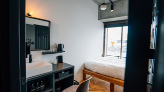 スタンダードルームリバービュー ダブルベッド1台 禁煙