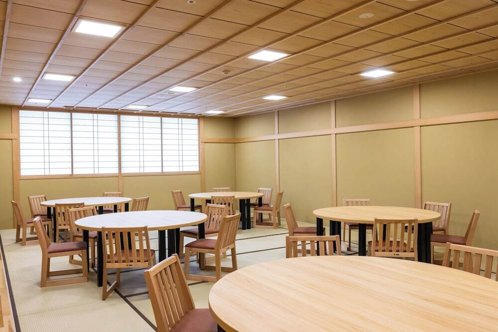 旅館のお食事処