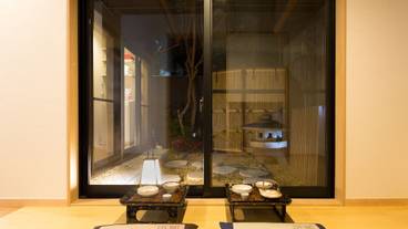 客室内のダイニングエリア / 5