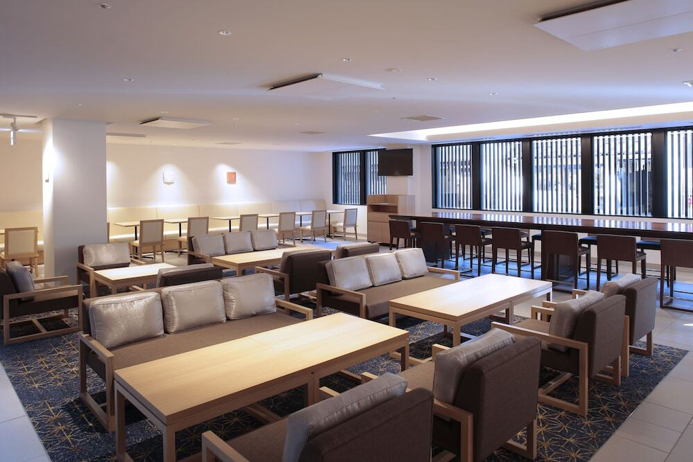 坪庭を眺めリラックス。セキュリティ万全の大浴場4008676