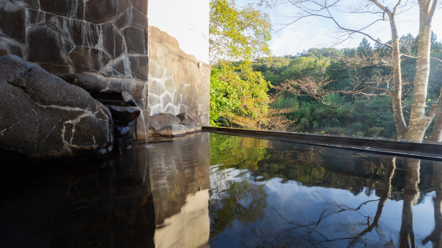 貸切露天風呂(2)