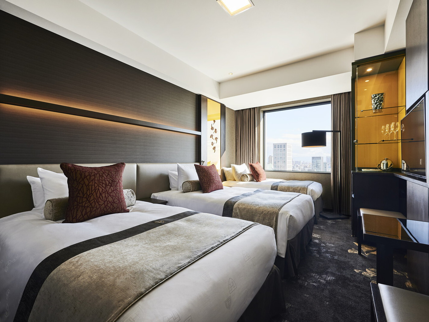 上質なお部屋でゆったり鑑賞会。Youtube視聴もOK4112767