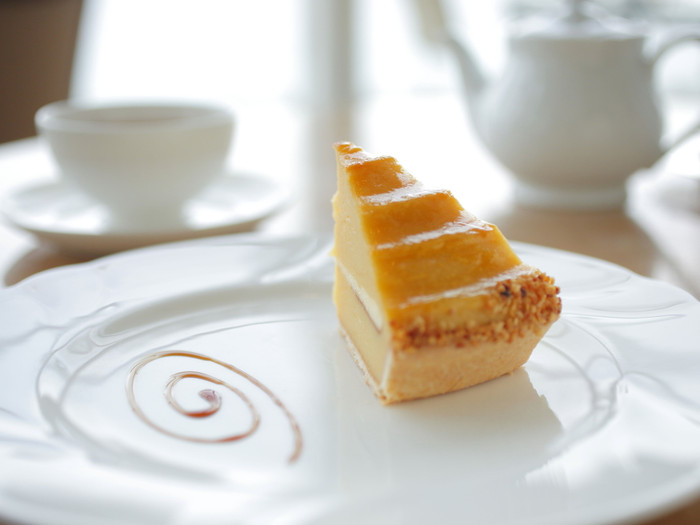 約20年もの歴史を持つ人気スイーツ「鳴門金時タルト」（550円）は自然の甘みを活かした優しい味