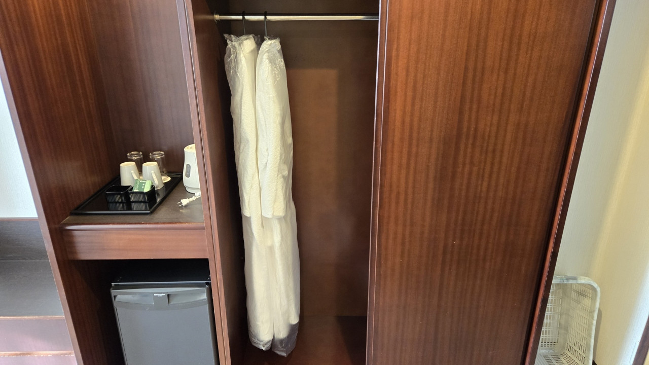 デラックスツインはバスローブもあります