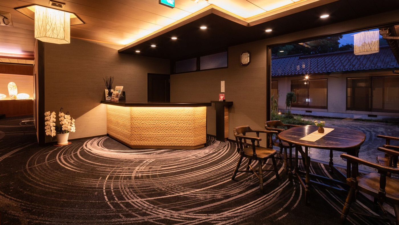 温泉露天風呂付き客室で、2人きりのゆるりとした時間を過ごす4231913