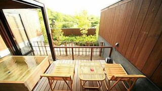 風の棟1階・露天風呂付和室10畳【お食事は遊花亭の個室にて】(チェックインは18：00まで)