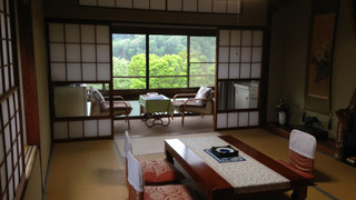 昔ながらの和室6-10畳 (バストイレなし・Wi-Fi無料)