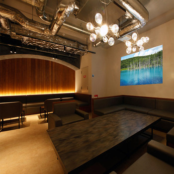 夜には一人飲みを楽しめちゃう3726609