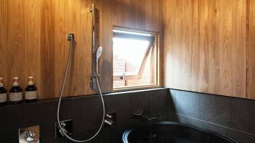 「煙」バスルーム / 15