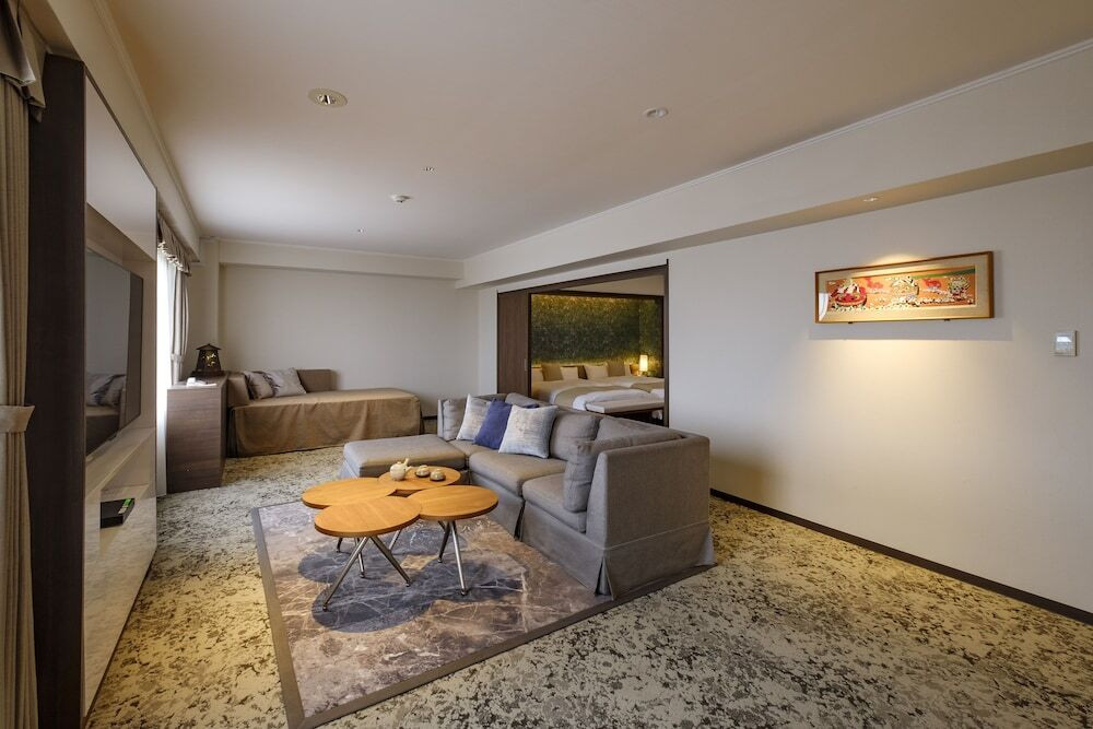 ラウンジのスパークリングワインでまずは乾杯！4277300