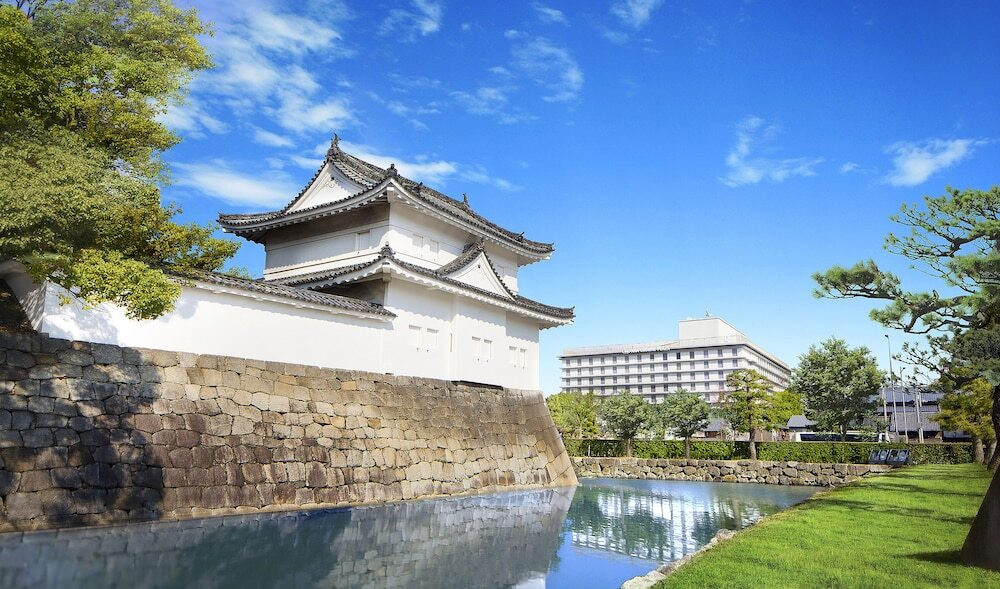上質な地下水を使ったプールでリラックス3980148
