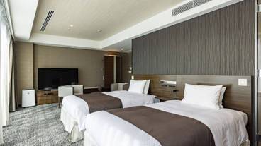 デラックスツイン / 4