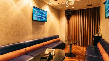 カラオケ ルーム / 6