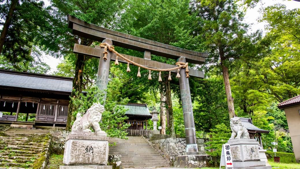 諏訪大社上社前宮 / 2