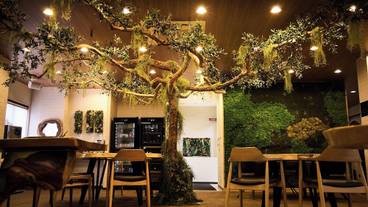 旅館のお食事処 / 32