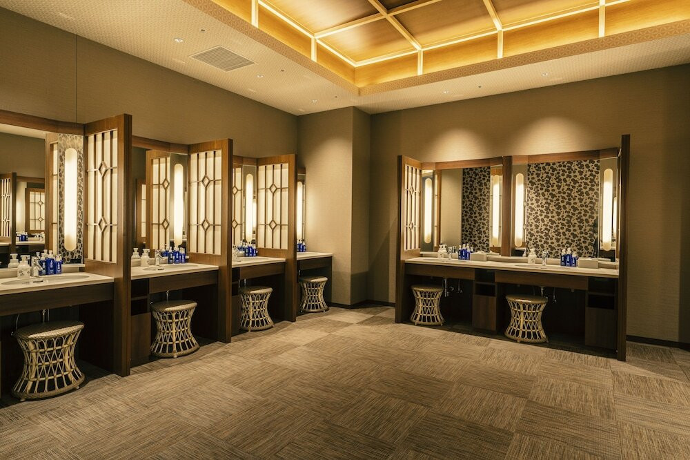 大浴場 脱衣所洗面台