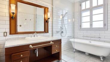 本館デラックスクラシック／浴室一例 / 14