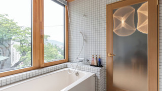 リビングスイート (セミダブル3台) 禁煙