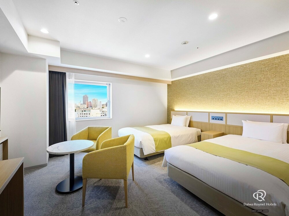 駅直結ホテルで出来立ての沖縄料理ブッフェをたのしむ4286388