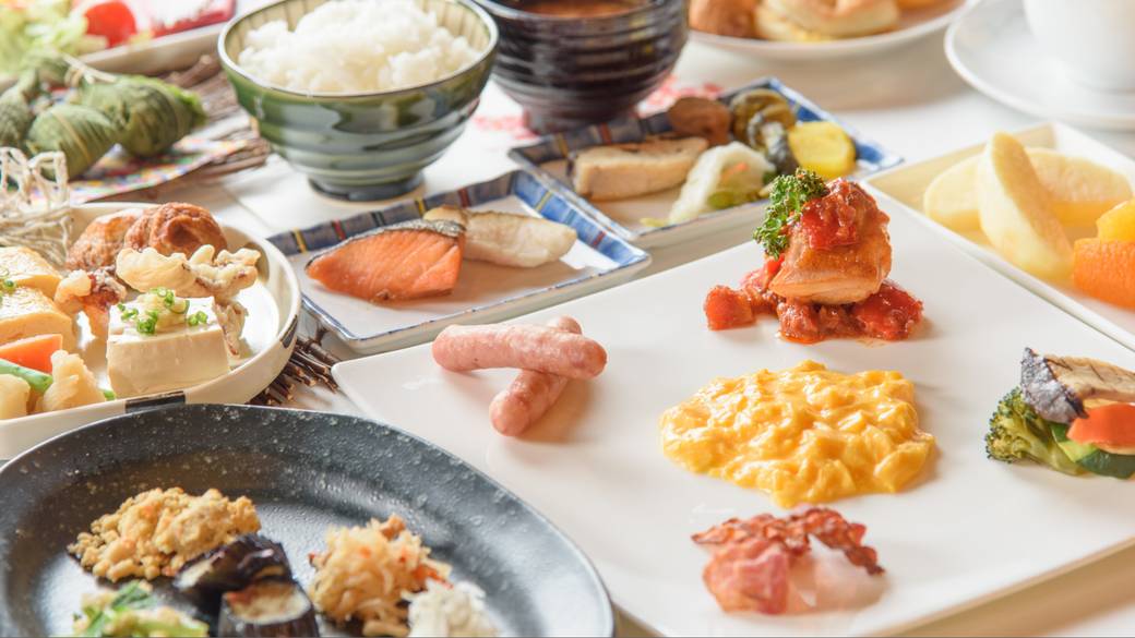 「白樺」の和洋ブッフェ / 1