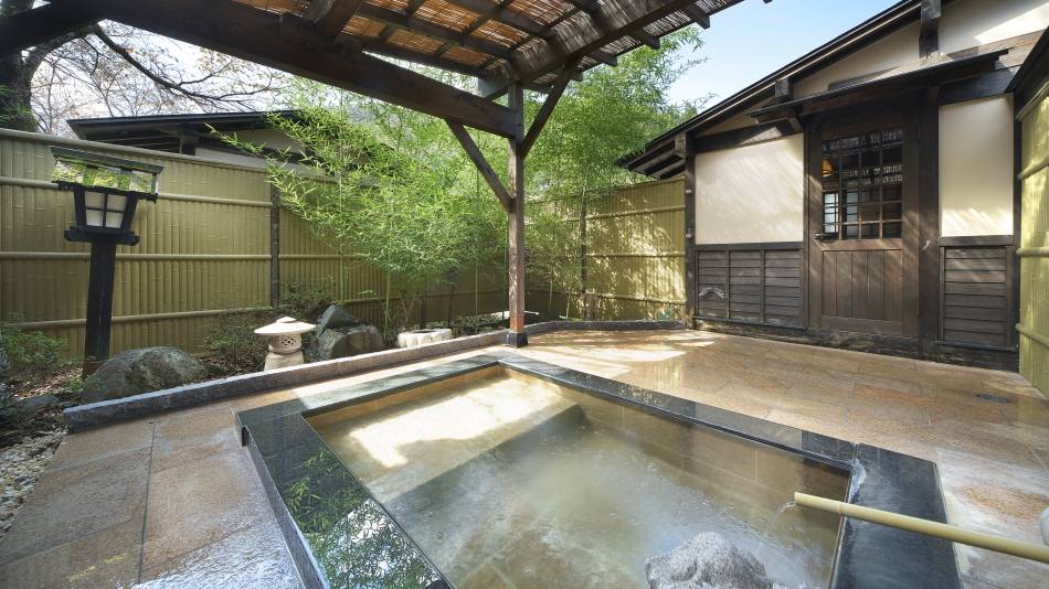 貸切露天風呂「月代」 / 1