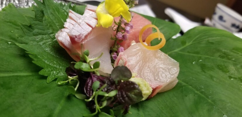 お料理は一品一品美しく、上品な味付け