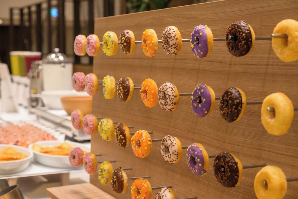 残波岬の近く。スパークリングワインもいただける朝食♪4379352