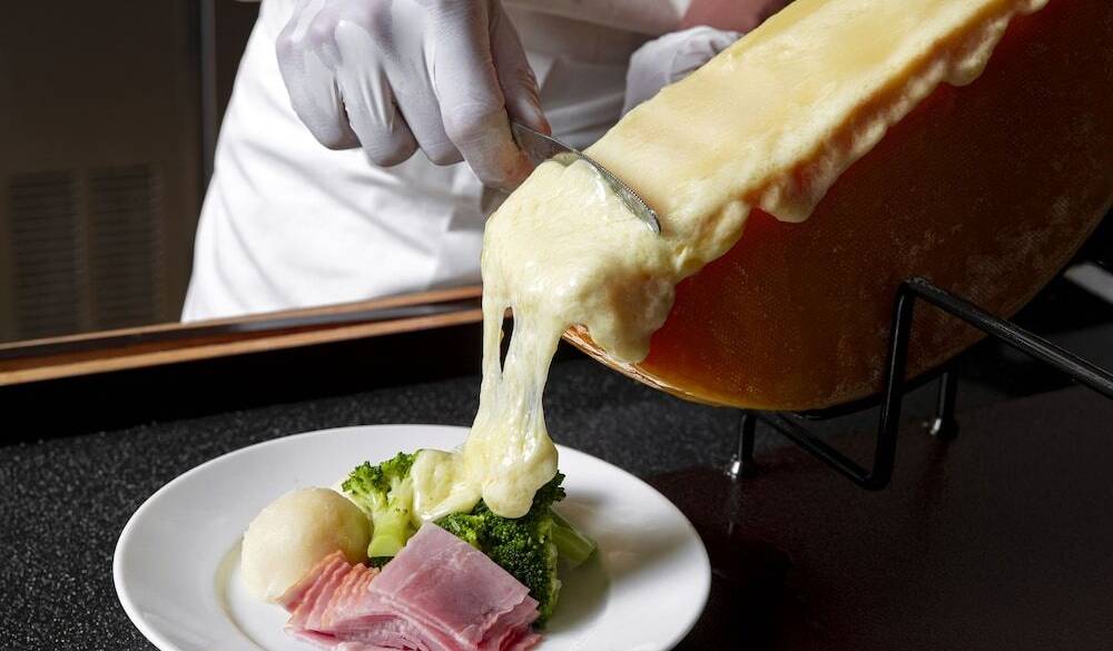 夕食一例／ラクレットチーズ / 2