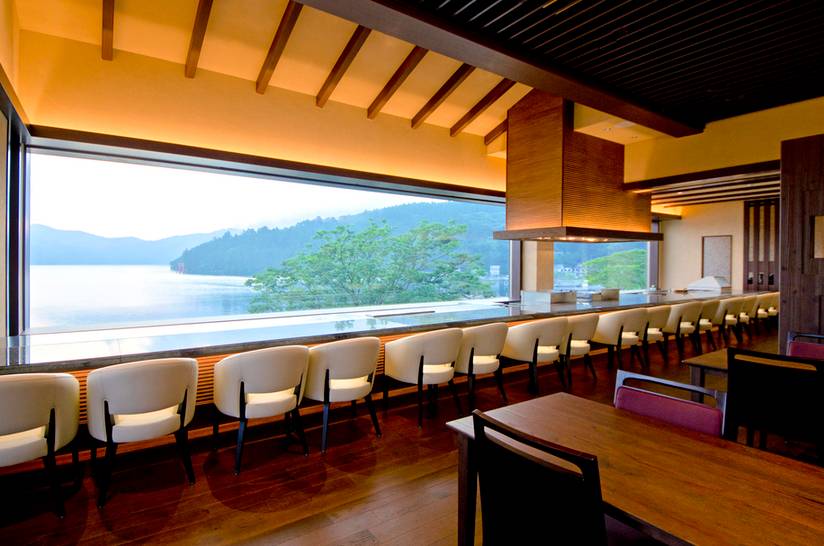 話題のグルメを求めて
箱根の各地をドライブ / 1