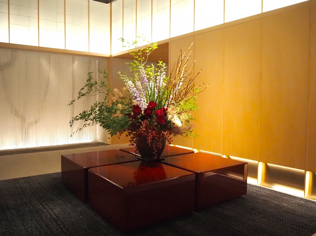 １階に入ってすぐ。