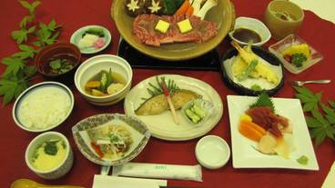 食事・飲み物 / 1