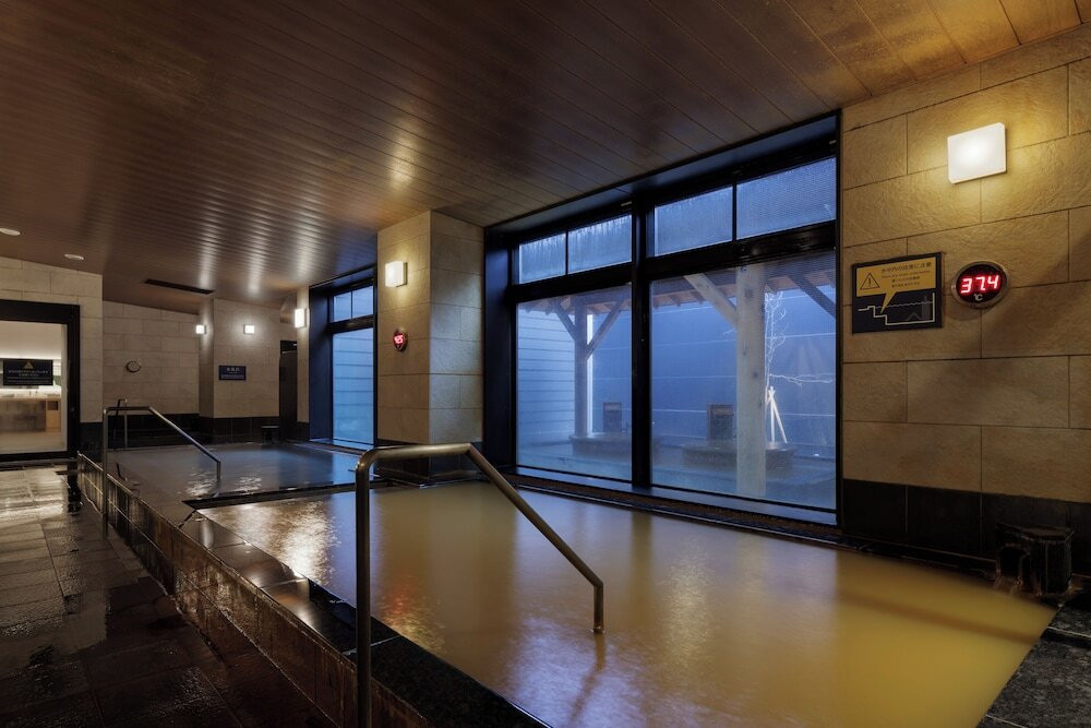 琥珀色の湯 内湯