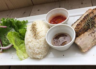 アンダー ザ パルモ ハヤマ