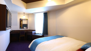 プレミア ダブルルーム クイーンベッド 1 台 禁煙