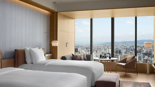 ルーム ダブルベッド 2 台 (View)