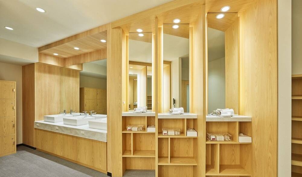 水墨画が大迫力！
アートな大浴場 / 2