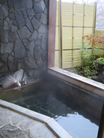 3. 良質な貸切温泉に格安で入れる「旅館すがわら」4051903